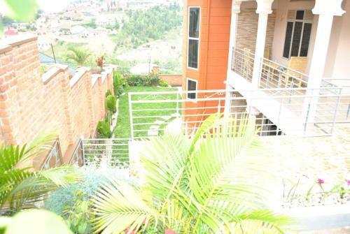 Bed & Breakfast Adriel Homes Ltd