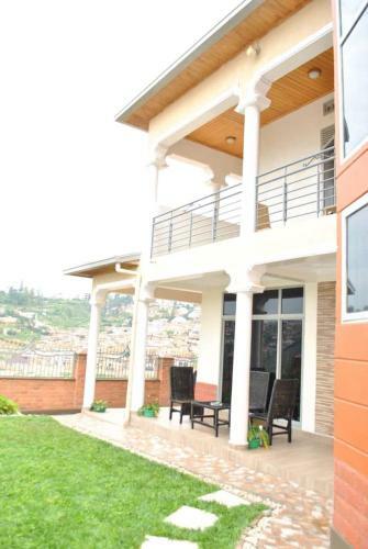 Bed & Breakfast Adriel Homes Ltd