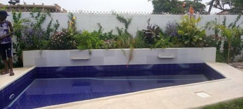 The Pool House A La Teranga De Saly