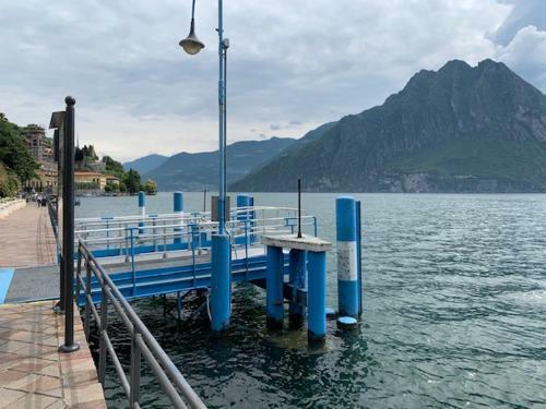 Villa Mirella: Casa Vista Lago Con Piscina