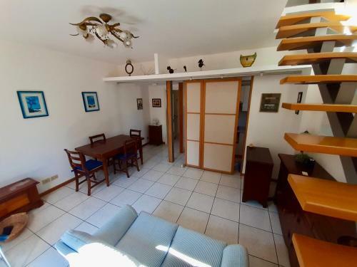 Apartamento S256 - Sirolo, Comodo Trilocale In Centro
