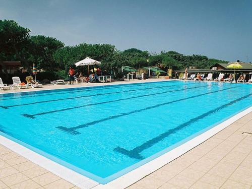 Beautiful Mobile Home In Sorso With Shared Pool