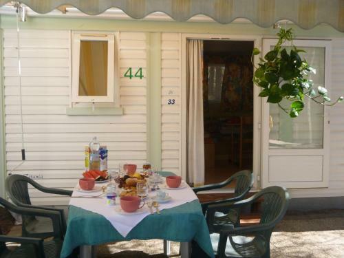 Cosy Mobile Home In Sorso With Garden