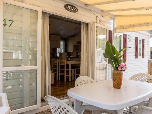 Amazing Mobile Home In Sorso With Garden