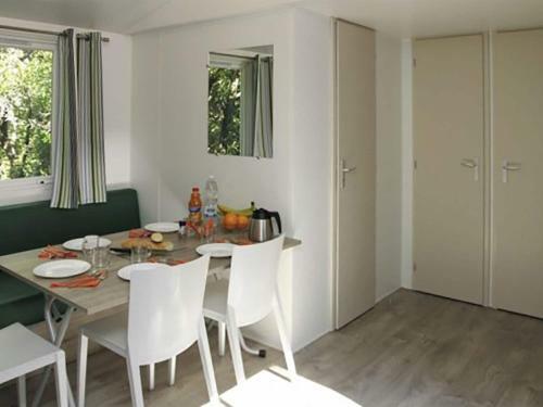 Charming Mobile Home In Sorso With Shared Pool