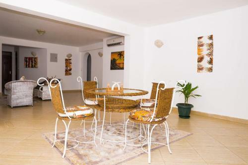 Apartamento Three Bedroom Beachfront In Shanzu Mombasa