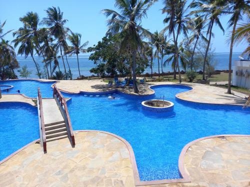 Ocean Front Apartments At La Mera