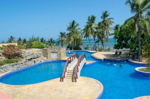 Ocean Front Apartments At La Mera