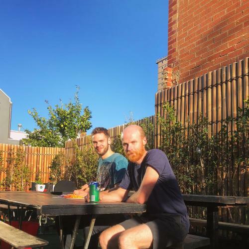 Albergue Travellers Trax @ The Barley Corn