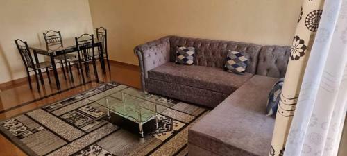 Show Ground Apartments