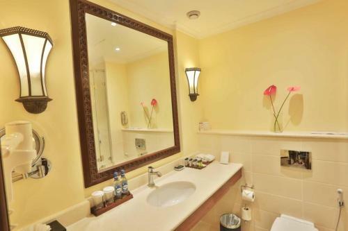 Hostal Room In Bb - Sarova Whitesands Beach Resort Spa
