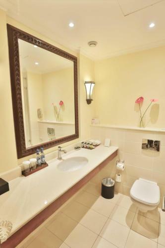 Hostal Room In Bb - Sarova Whitesands Beach Resort Spa