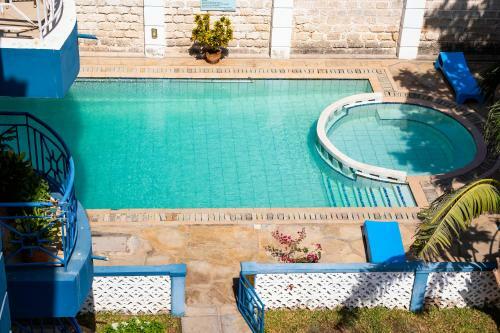 Cozy, Spacious, Quiet Executive Furnished Apartment