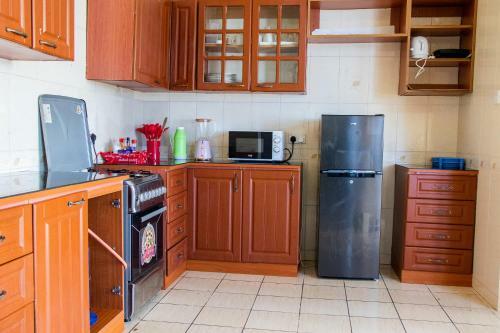 Cozy, Spacious, Quiet Executive Furnished Apartment