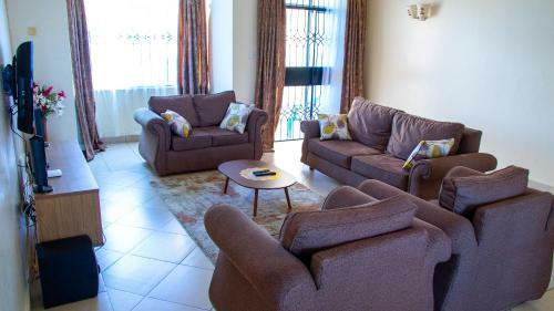 Cozy, Spacious, Quiet Executive Furnished Apartment