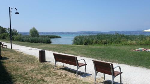 Villa Ida - 2 Bedrooms Apartment With Private Garden