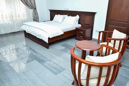 2-bedroom Bungalow In Serene Estate
