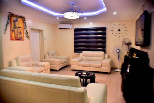 Home Away From Home 3 Bedroom Apartment. Ibadan