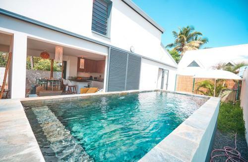 Villa Standing Avec Piscine, Jardin, Bord De Mer