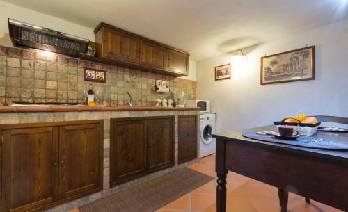 Center House - Apartment With Balcony Ortigia Wifi
