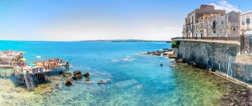Center House - Apartment With Balcony Ortigia Wifi