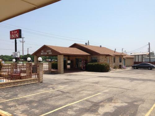 Motel De Leon Inn
