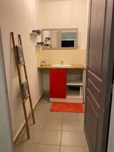 Apartamento T2 Ouangani - Calme Et Spacieux