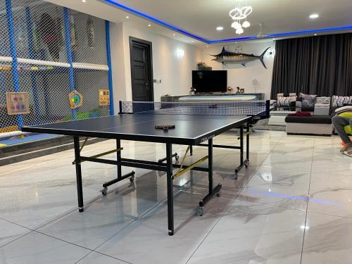Modern 5-bedroom Villa With Pool, (a Kids Heaven).