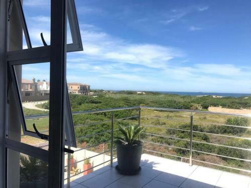 Amani Luxury Airbnb Near The Beach