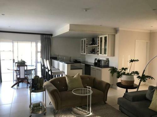 Amani Luxury Airbnb Near The Beach