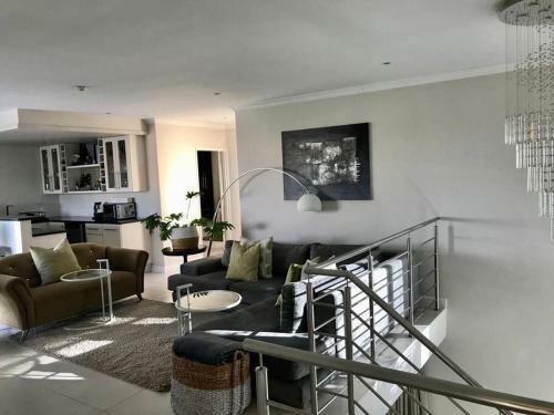 Amani Luxury Airbnb Near The Beach