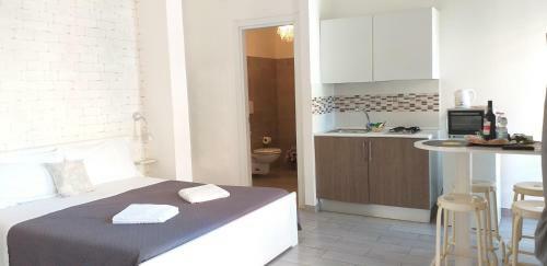 La Playa Apartments