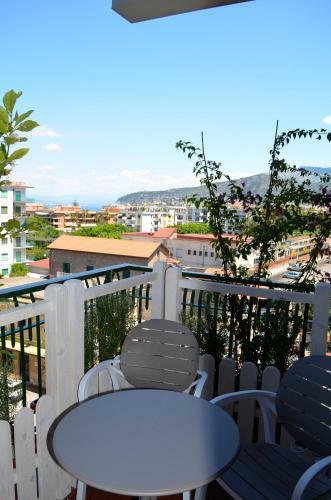 Hostal Luiselle Charming Accommodation Sorrento City Center