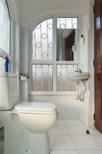 Hostal Celio Jardine Lavington