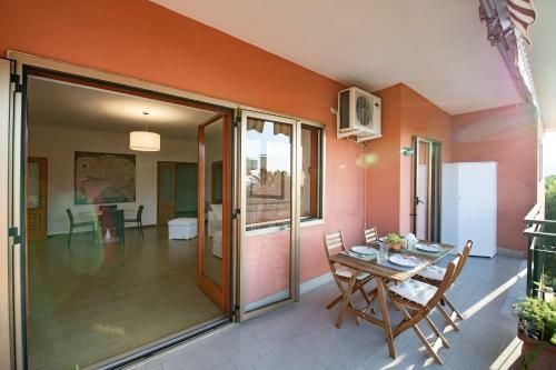 Central Sorrento Home With Amazing View Terraces