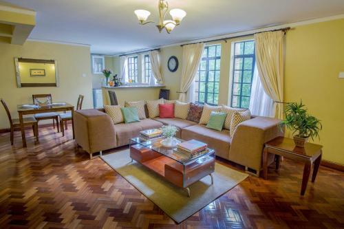 Peaceful, Spacious, Open-plan 2br Apartment Set In Large Mature Garden.