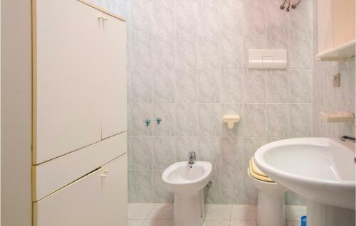 Nice Home In Tanuanella Budoni With 2 Bedrooms