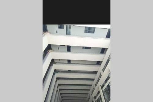 Modern 1 Bedroom Apartment. Elevated Living Royal Suburbs