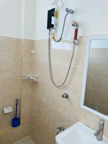 Cozy And Low Budget Studio In A Kilimani Apartment