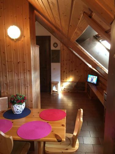 Apartamento Mansarda Neve Sole Prato Valentino (so)
