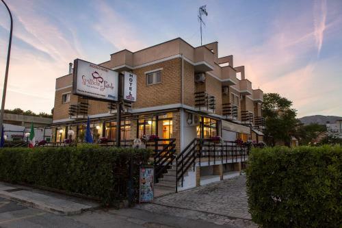 Piccolo Hotel