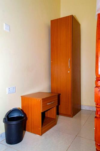 Hostal Rainbow Courts