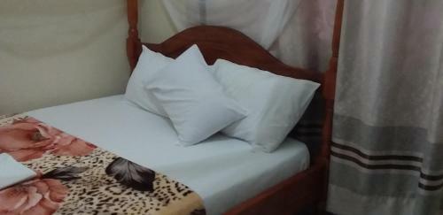 Hostal Rainbow Courts