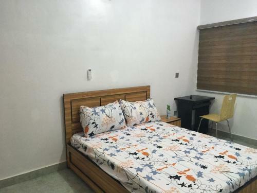 Apartamento Residential House In A Secure & Serene Environment