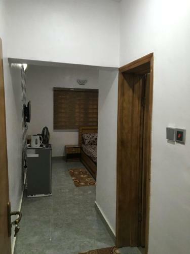 Apartamento Residential House In A Secure & Serene Environment