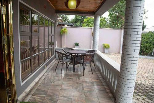 Beautiful 3 Bedroom 3.5 Bath Residential Home