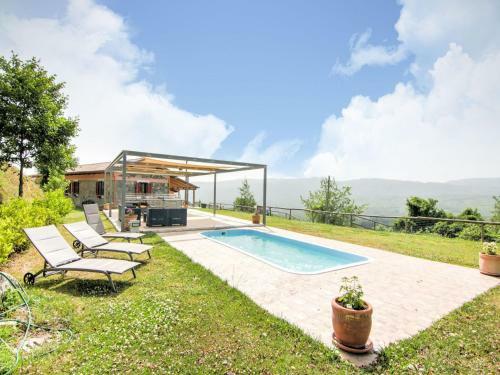 Vibrant Villa In Torre Di Ruggiero With Sauna