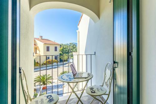 Bed & Breakfast Acquazzurra Guest House