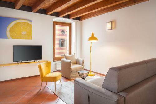 Giallo Limone Apartment