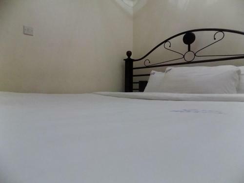 G-one Hotel
